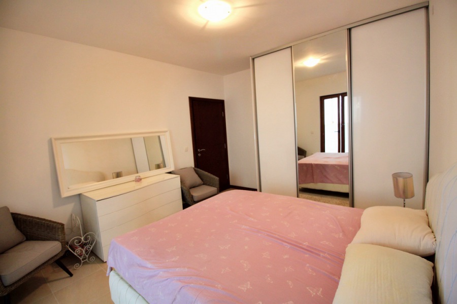 Люкс квартира с одной спальней в Черногории